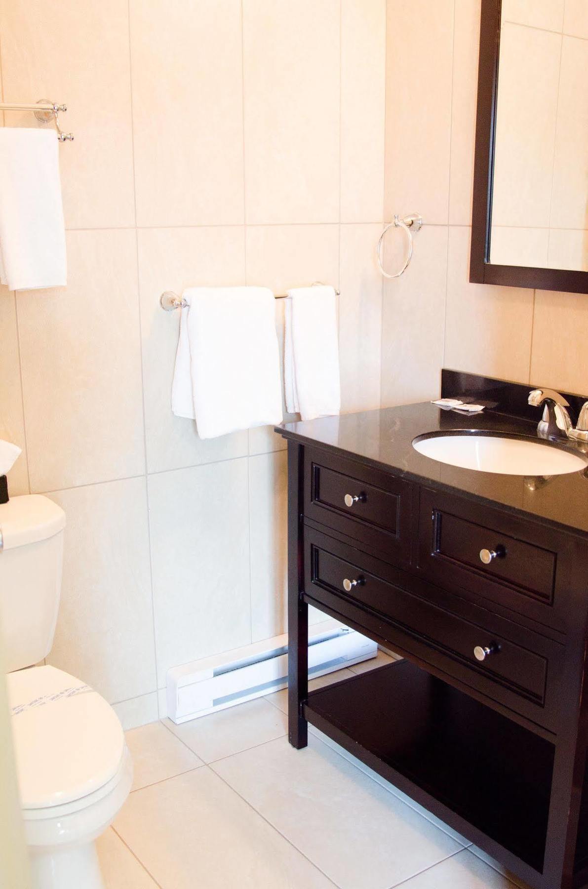 Hôtel Écono-One Amos Ngoại thất bức ảnh