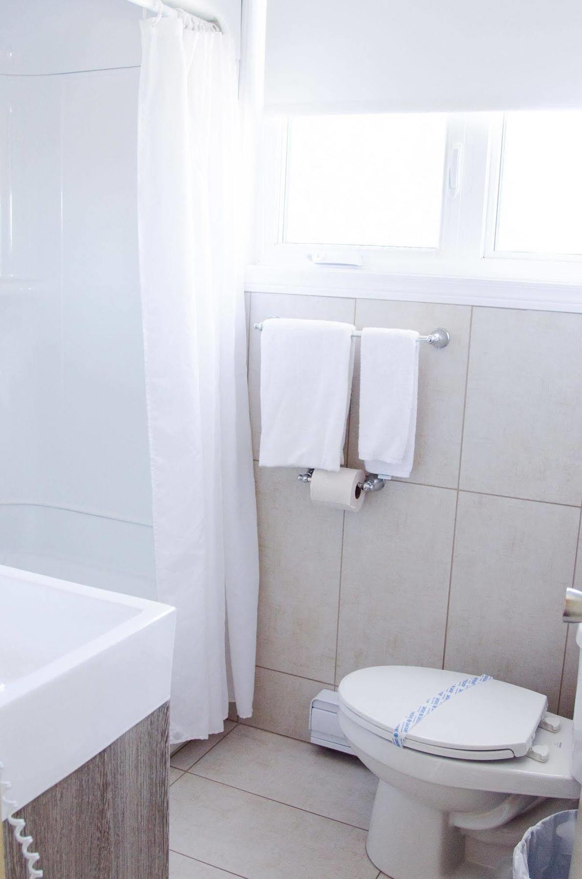 Hôtel Écono-One Amos Ngoại thất bức ảnh