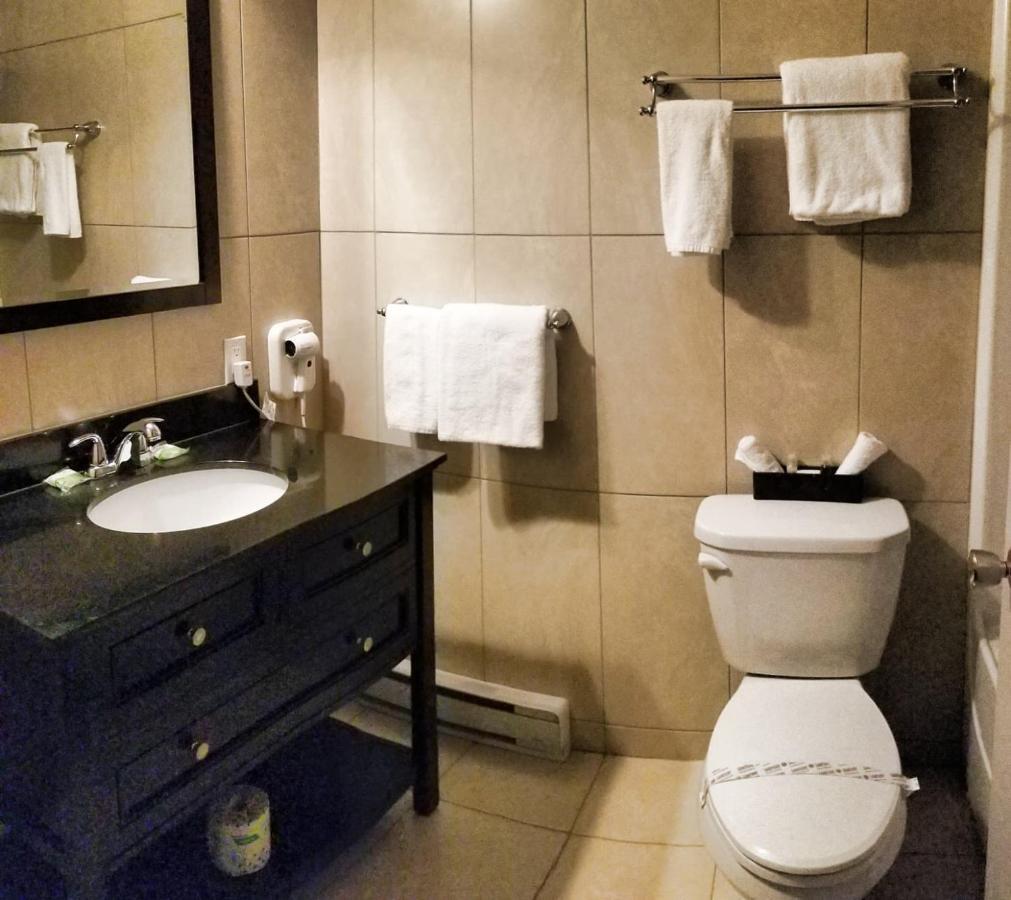 Hôtel Écono-One Amos Ngoại thất bức ảnh